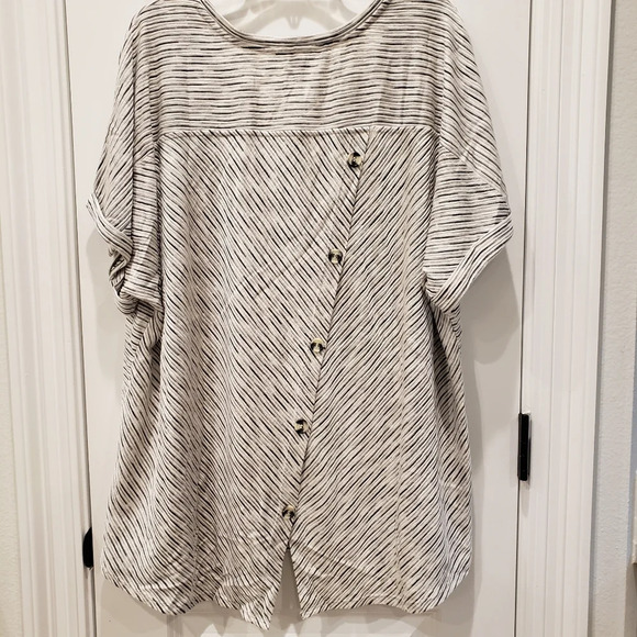 Button Back Space Dye V-neck Top CJ Banks Plus Size 3X - Picture 4 of 10